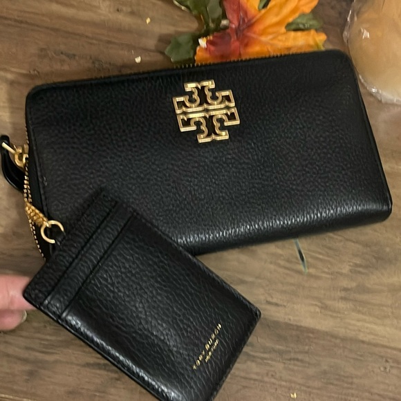 Tory Burch Women's Britten Zip Continental Wallet (Black) - Picture 6 of 9